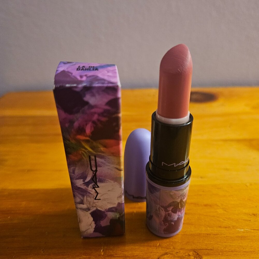 MAC La-Di-Dahlia Matte Lipstick